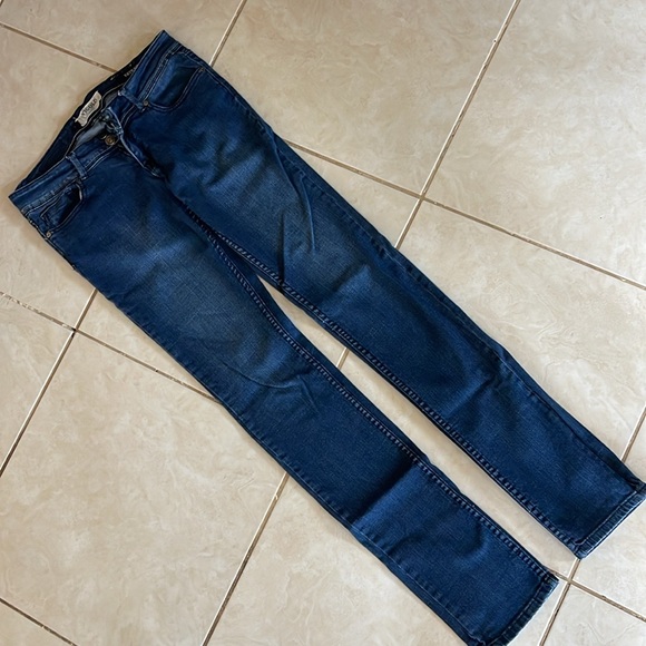 Super cute pair of vigold skinny jeans. Size 7 - Picture 4 of 10